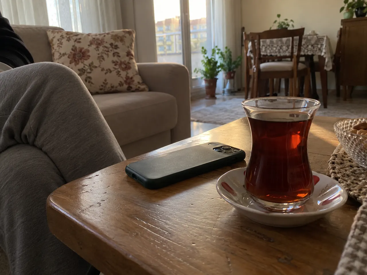 Mesajı hep ben atıyorum; ben yazmasam konuşmayacağız galiba, sizce ne yapayım?